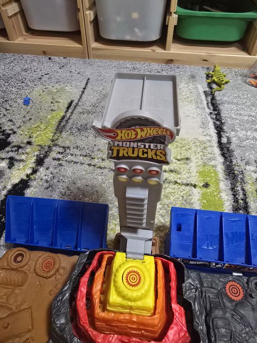 Mattel Hot Wheels Monster trucks арена: Bone shaker финале игрови комп