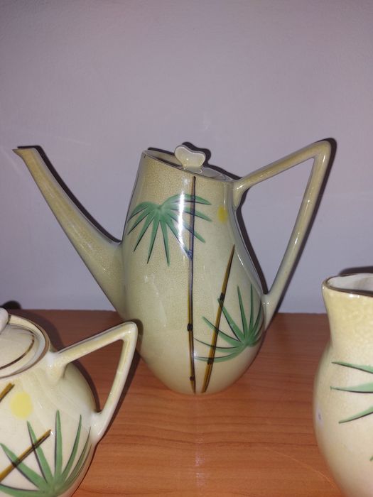 Порцеланов комплект чайник захарница латиера