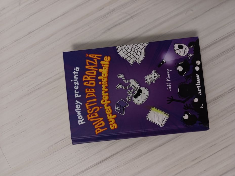 Vând set de cărți jurnalul unui puști super fornidabil