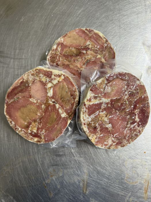 Телешко месо във собствен сос