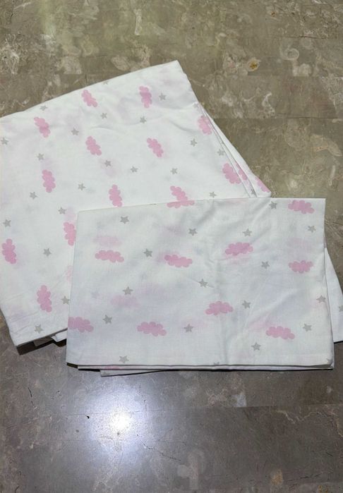 IKEA НОВЫЙ комплект постельного белья для колыбели ( новорожденных ).