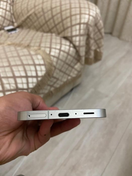 Самсунг а56 в идеальном состояние