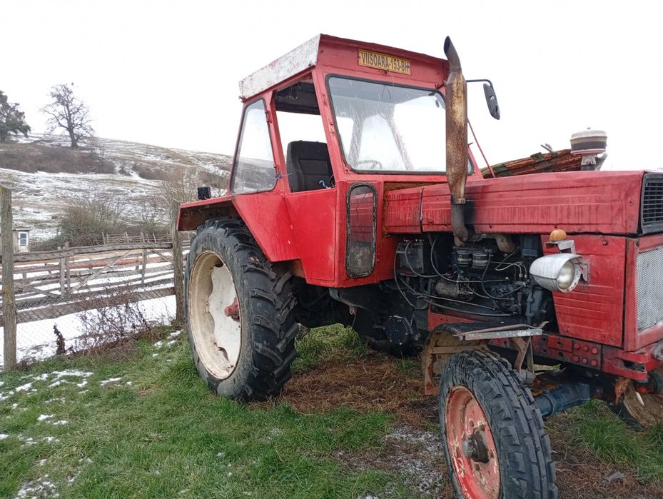 Vând tractor U650