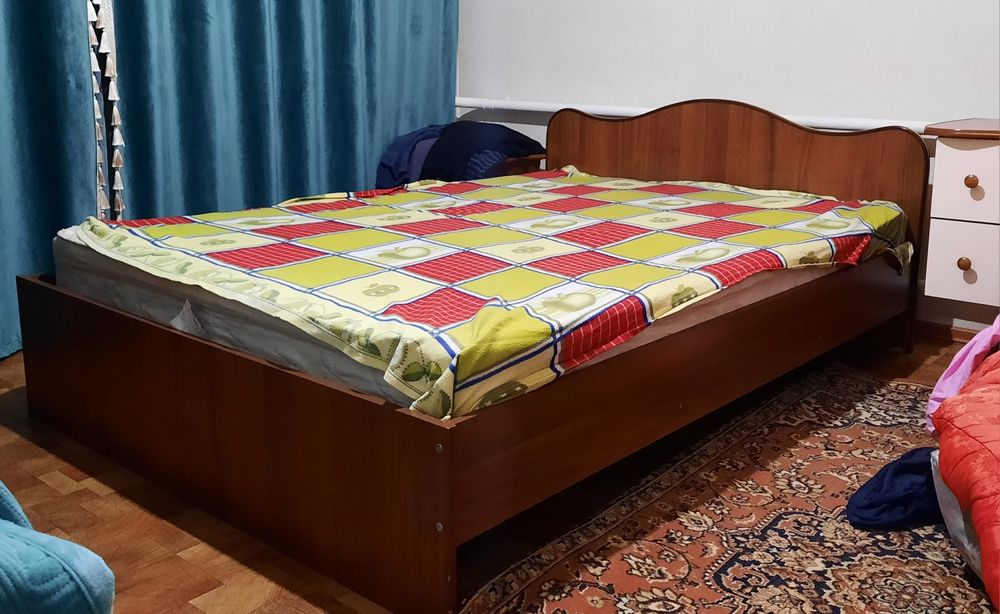 Тахта с матрасом