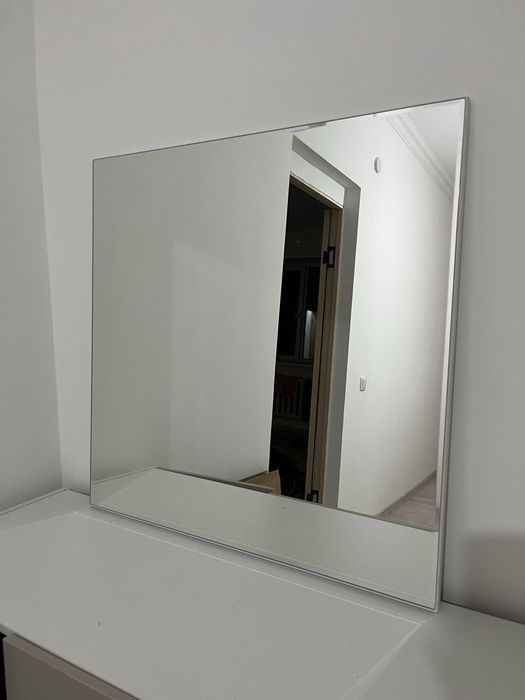 Комод с зеркалом