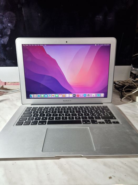 Laptop Apple MacBook Air 13 (2015) / i5 / 8GB RAM /128 SSD