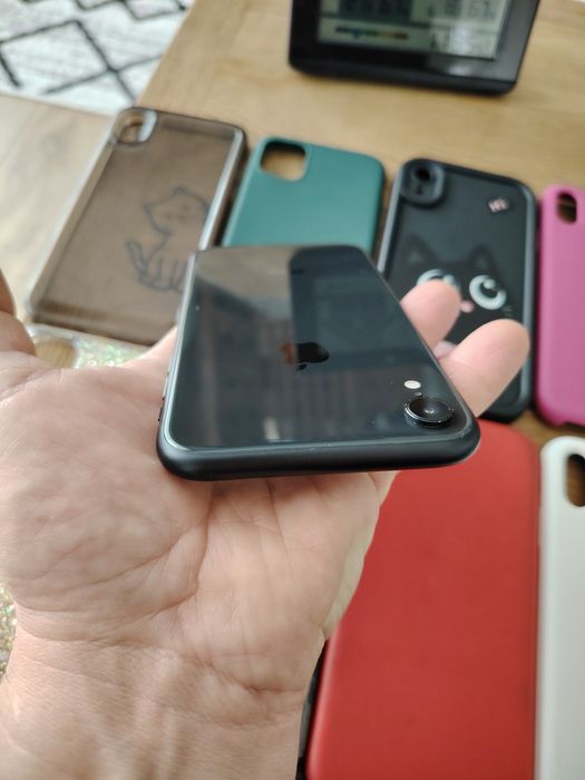 vand iphone xr 64 gb