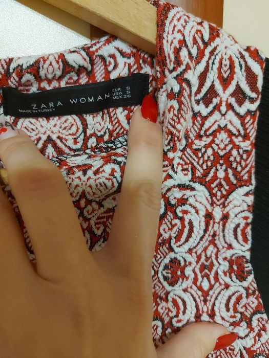 Нова Рокля на Zara