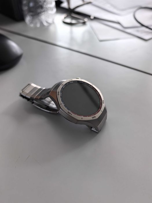 Huawei watch GT 5 Pro titanium