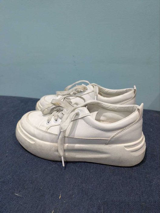 Продам кеды женские, натуральная кожа