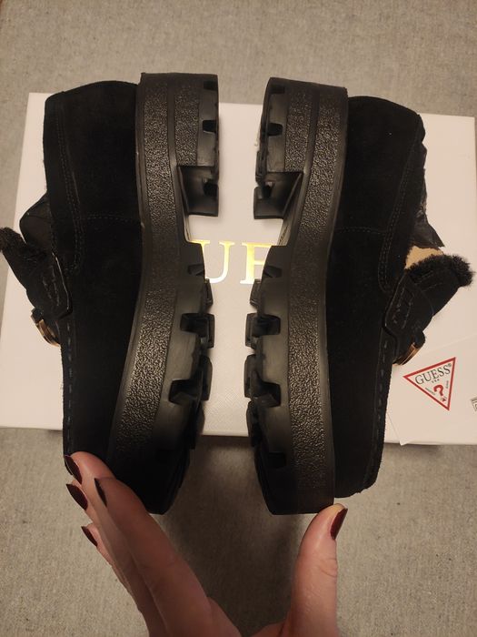 Mocasini piele întoarsă GUESS noi in cutia originală