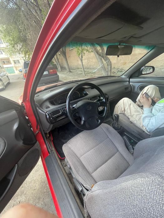 Продам Mazda 626 Kronos (1991)