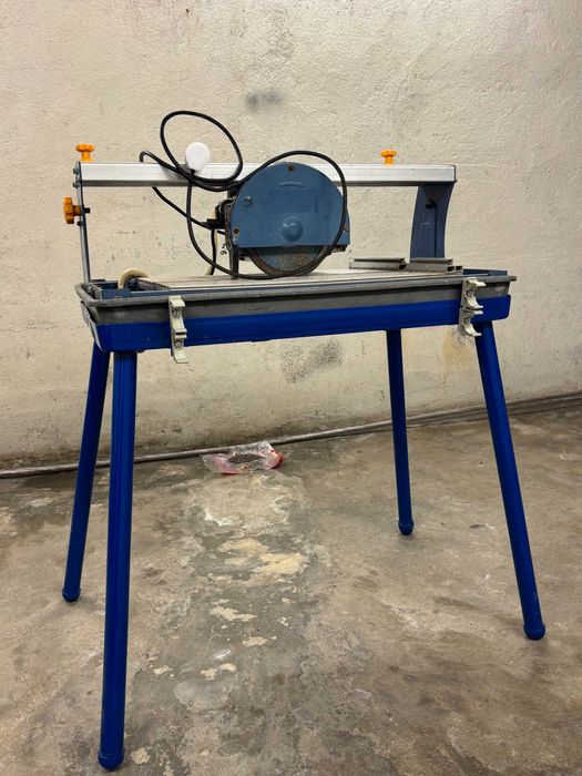 Машина за рязане на камък и плочки