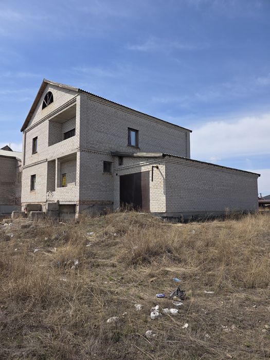 Дом двухэтажный котедж