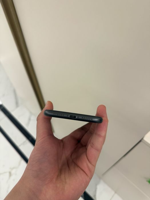 Iphone 11 64gb хорошее состояние