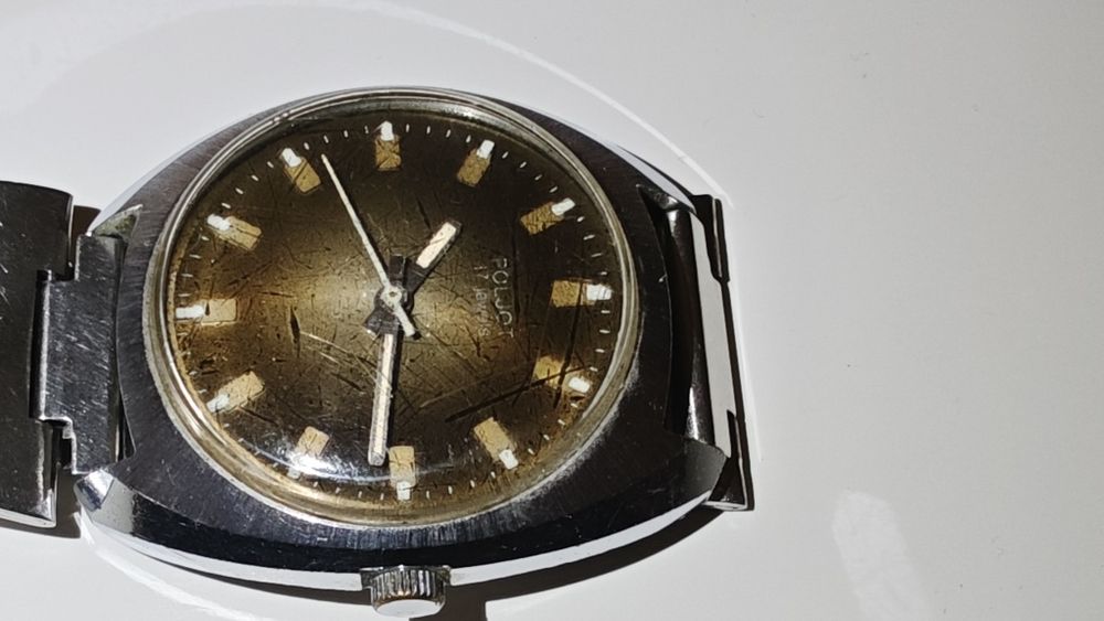 Продавам два механични часовника ORIENT и POLJOT