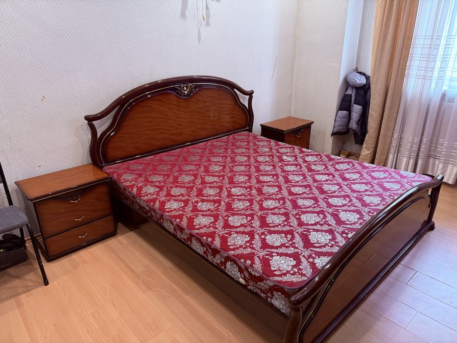 Продам Спальный  гарнитур