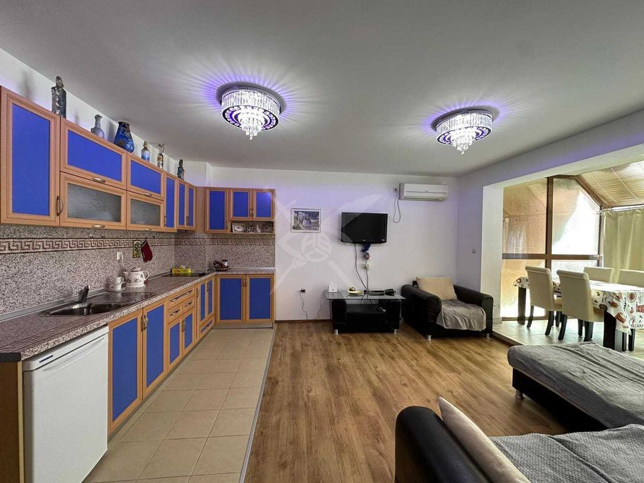 Продава се Тристаен апартамент в Поморие - 100 кв.м за 1350 €/кв.м - Снимка #1