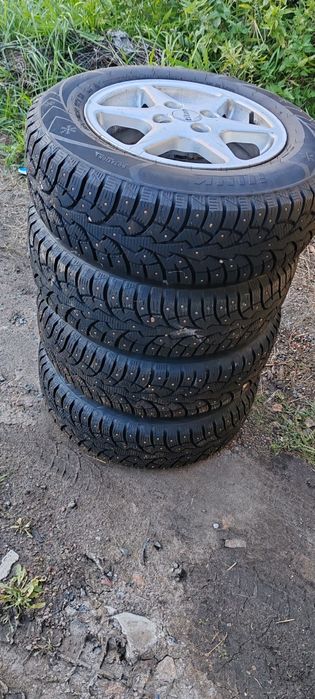 Продам зимние шины с дисками