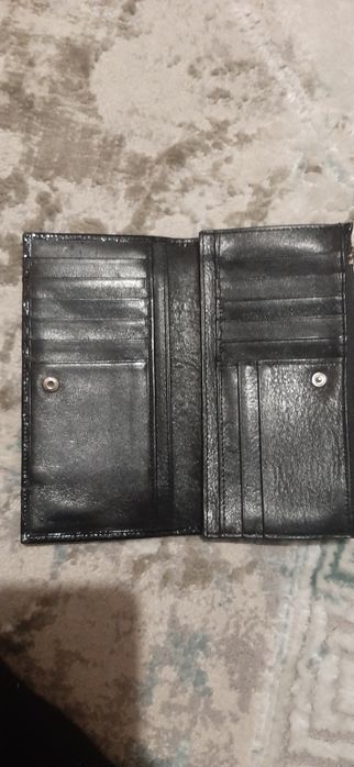 Женский кожаный кошелек
