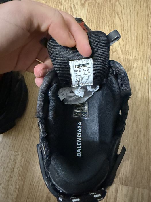 Balenciaga Runner Graffity (nepurtati)