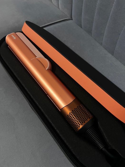 Dyson Airstrait TM. Дайсон Выпрямитель