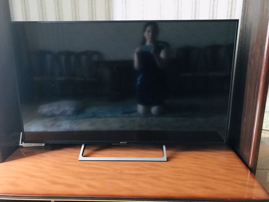 Продам телевизор SONY экран