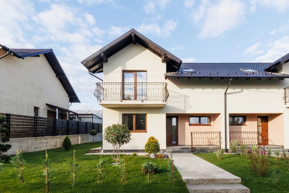 Casa de închiriat –3 dormitoare,curte amenajata,complet mobilat/utilat