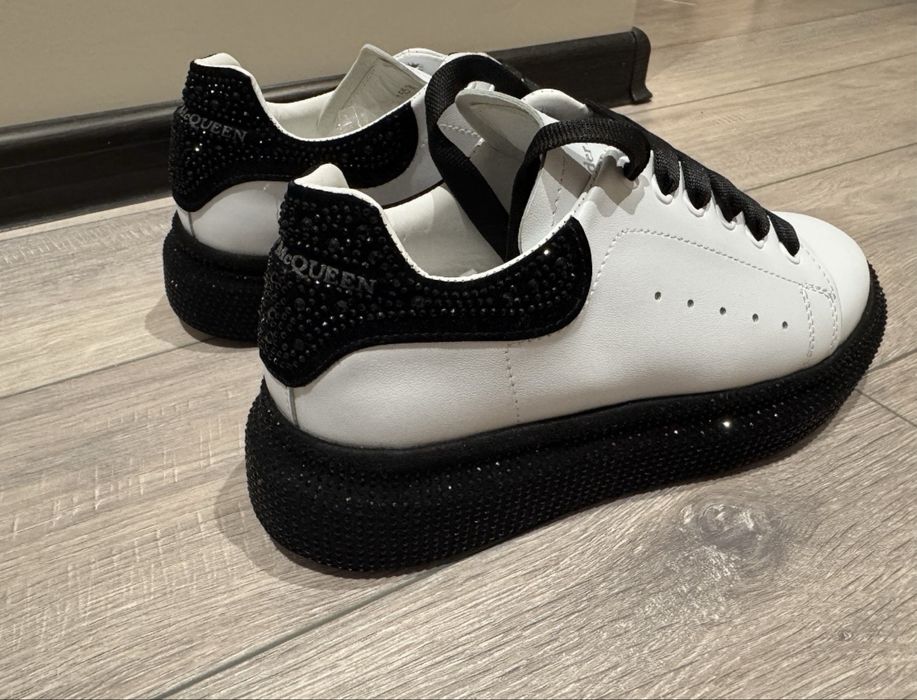 Alexander McQueen нови маратонки