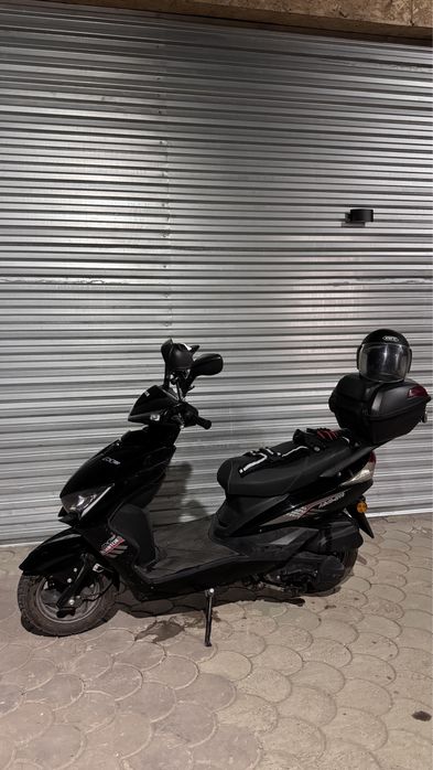 Скутер мопед м10