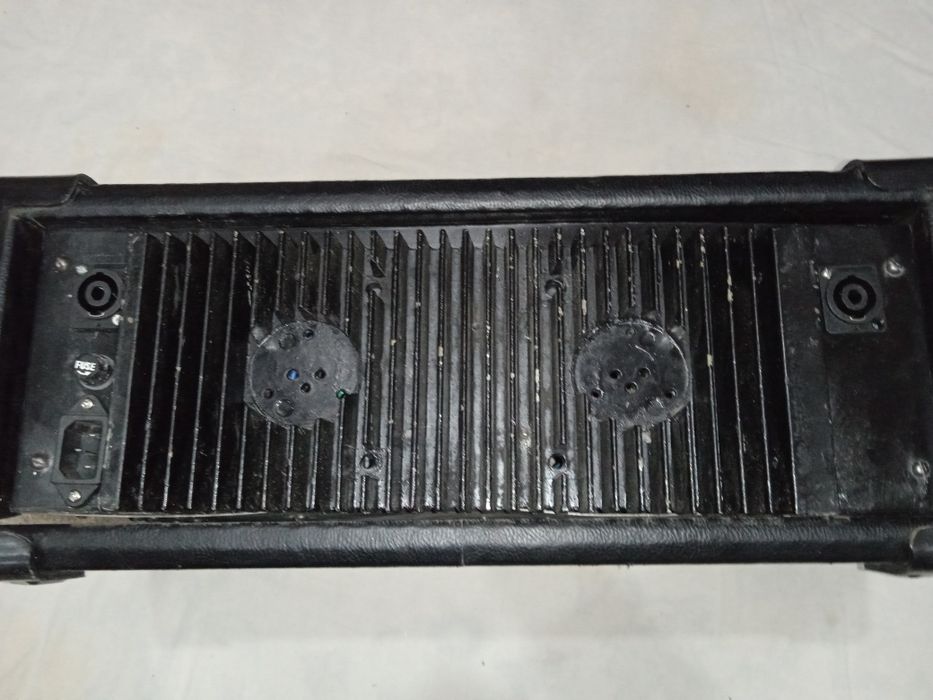 Продам усилитель 200ватт