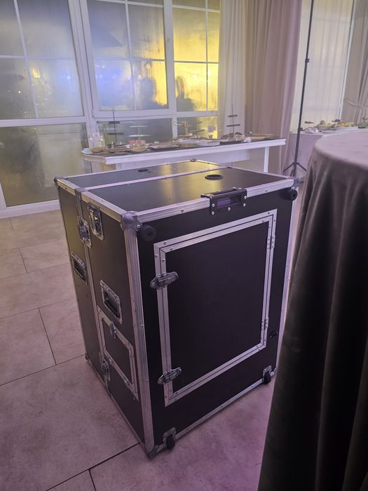 4 masini sparkular cu 2 caseuri