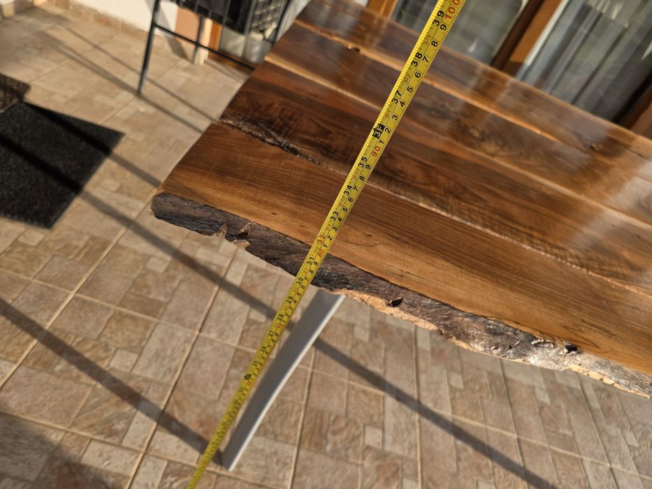 Masa lemn masiv nuc si picioare aluminiu