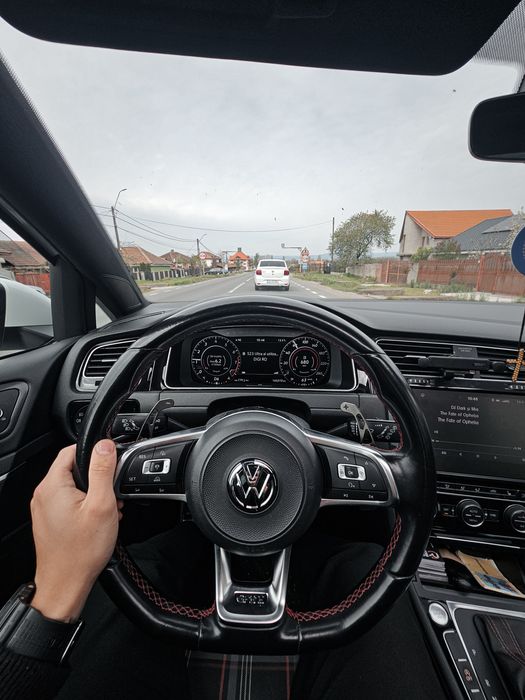 VOLKSWAGEN  GOLF 7.5 GTI Performance