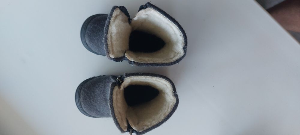Продам детские валенки.