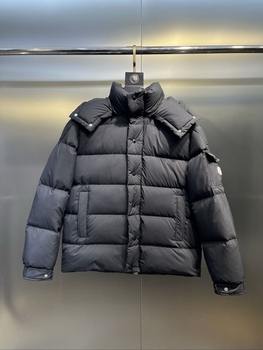 Geaca Moncler colectie noua