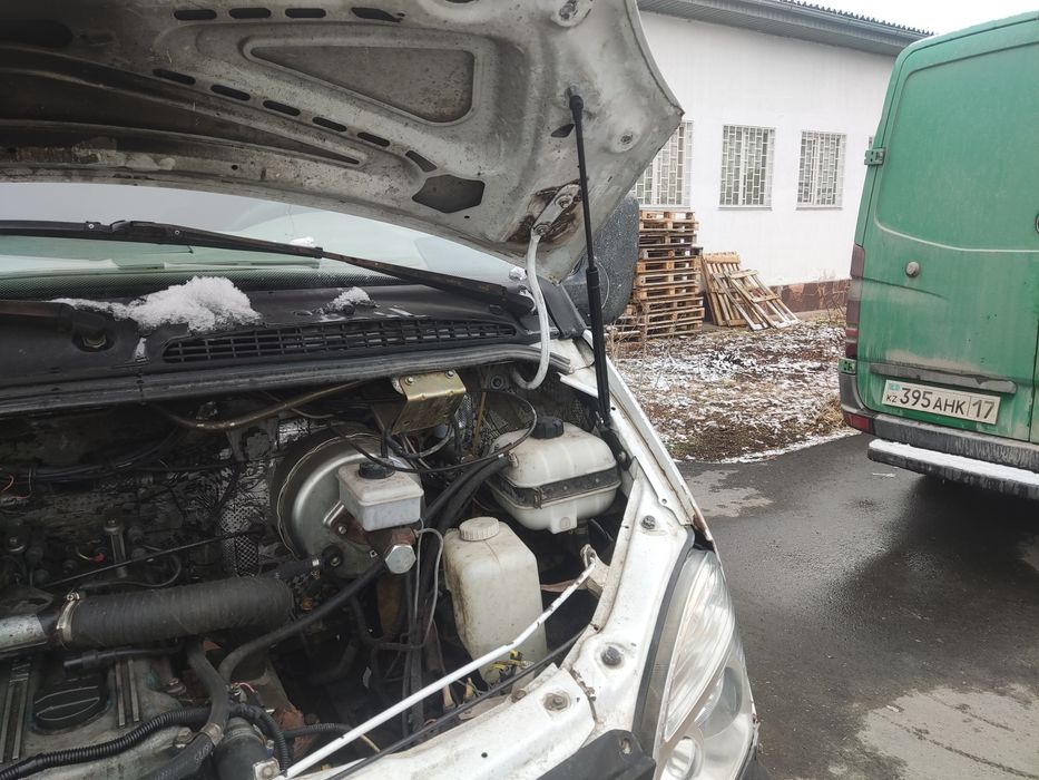 Газовые упоры капота  Газель