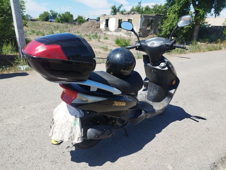 Скутер 125 кубов продам срочно