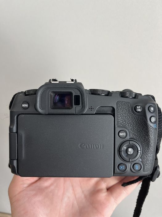Canon RP продам