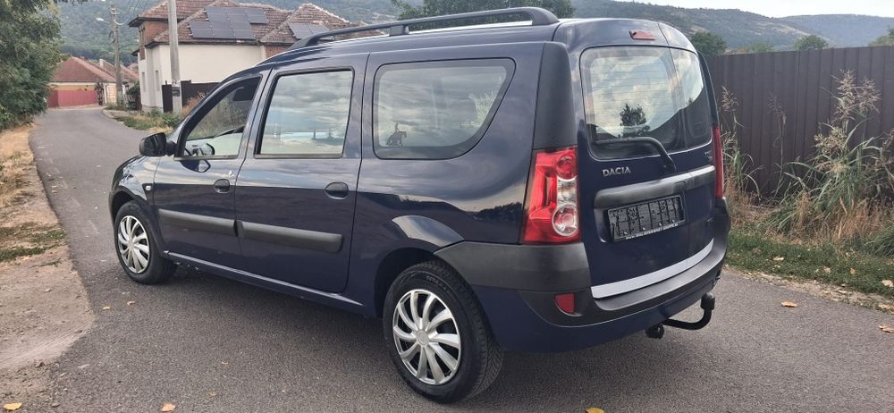 Dacia Logan MCV Laureate 1.6Mpi 90 cp