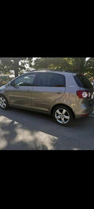 Vând masina golf plus 2011