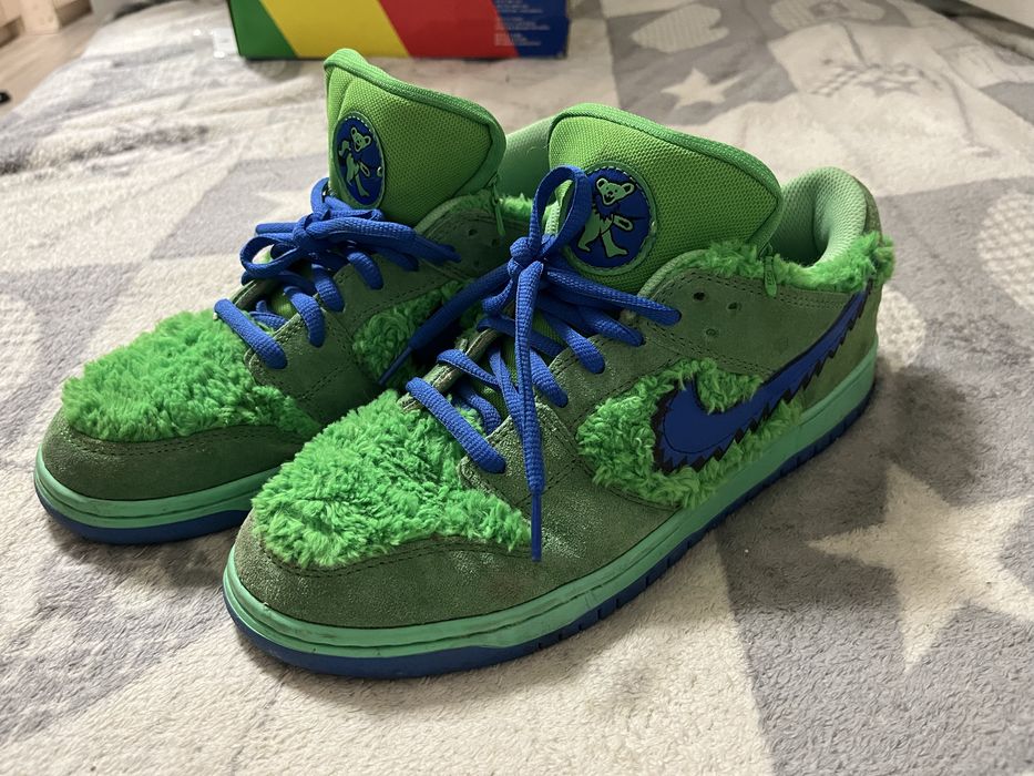 Продам кроссовки Nike sb (мишки)