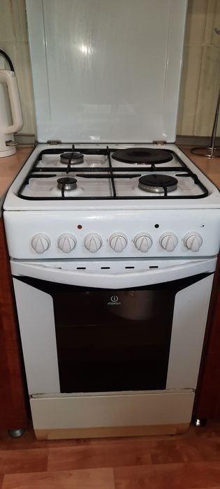 Газовая  плита Indesit