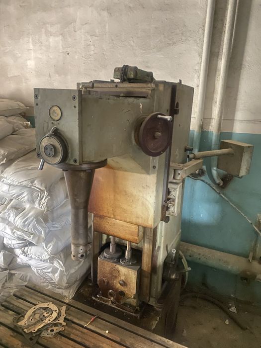 Станки токарные …