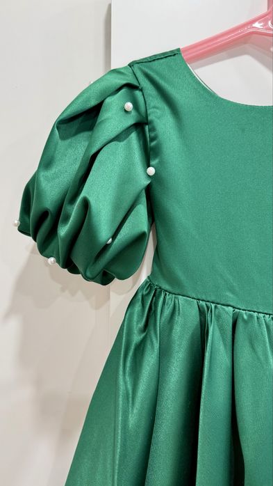 Платье на девочку размер 104-110