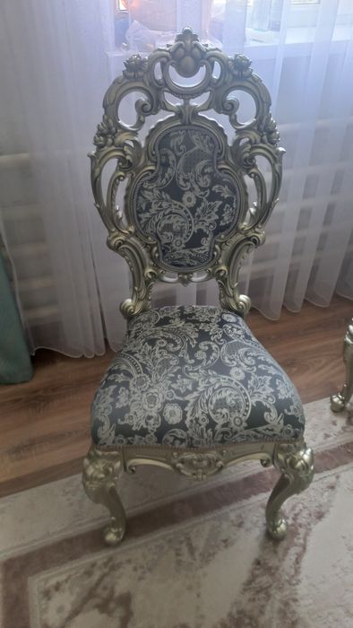 Продается стол  стулья