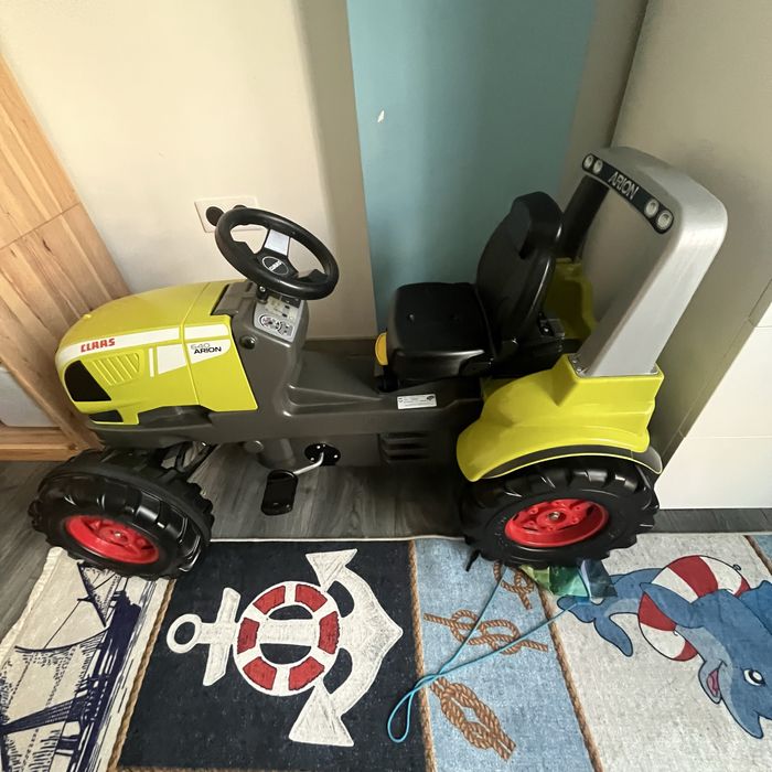 Трактор . Kids Big Claas Arion Licensed Ride On Tractor