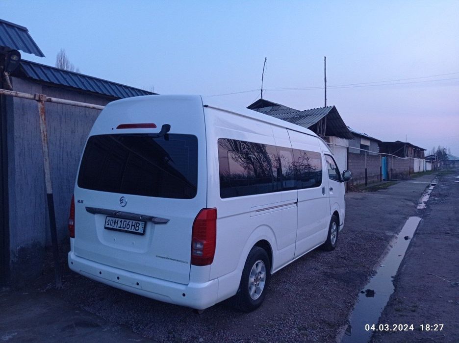 Перевозка людей в горы и в другие регионы Узбекистана.