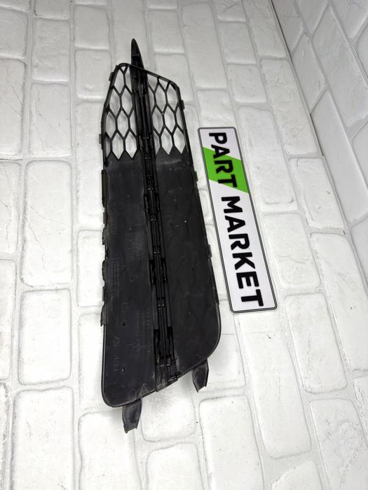 Дясна решетка AUDI A6 C7 S Line 4G0807682D 4G0807682J