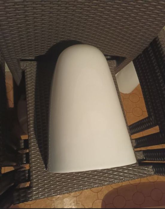 Полуботуш за мивка